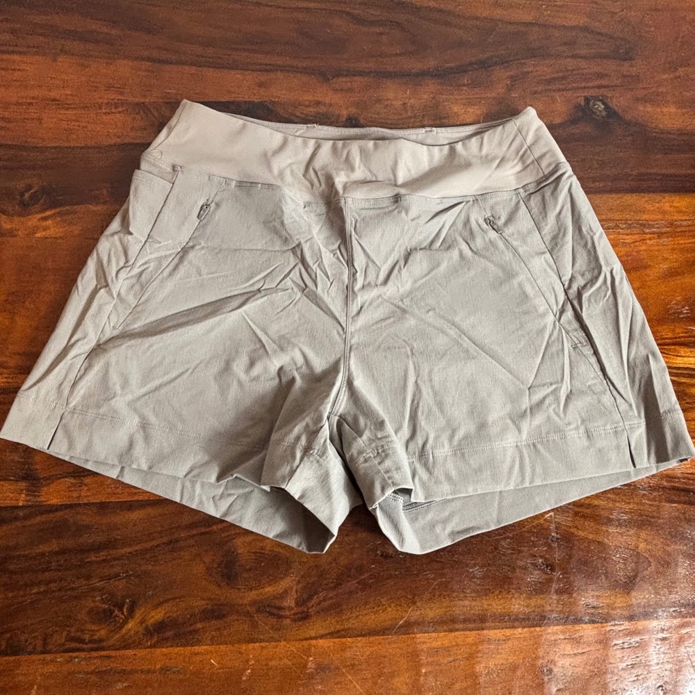 CRZ YOGA Womens Feathery-Fit High Waisted Running Shorts Taupe‎ Grey Size L 12